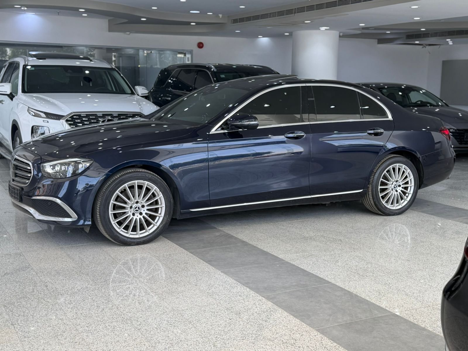 مرسيدس E250 2022 وارد كوريا ممشى 100 الف