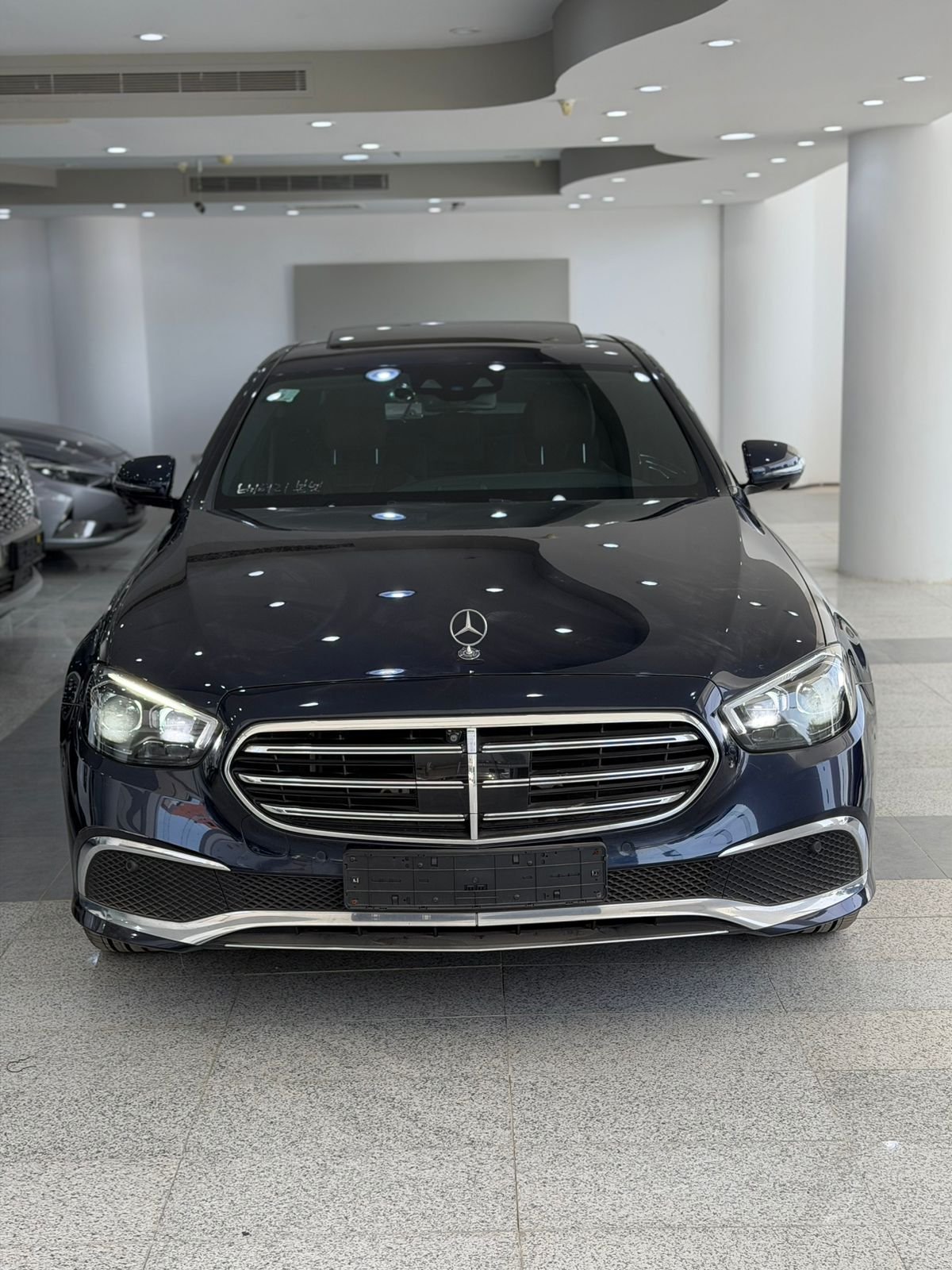 مرسيدس E250 2022 وارد كوريا ممشى 100 الف